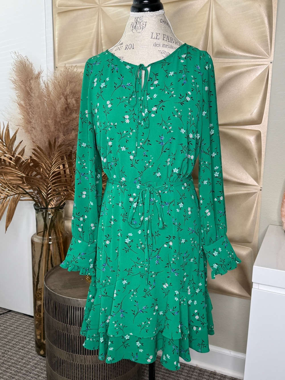 CeCe Emerald Green Floral Tie-Waist Long Sleeve Dress